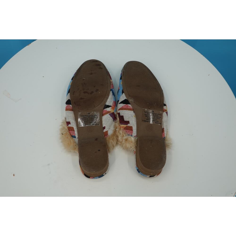 Universal Thread Fuzzy Aztec Mules Size 10 - Picture 4 of 5